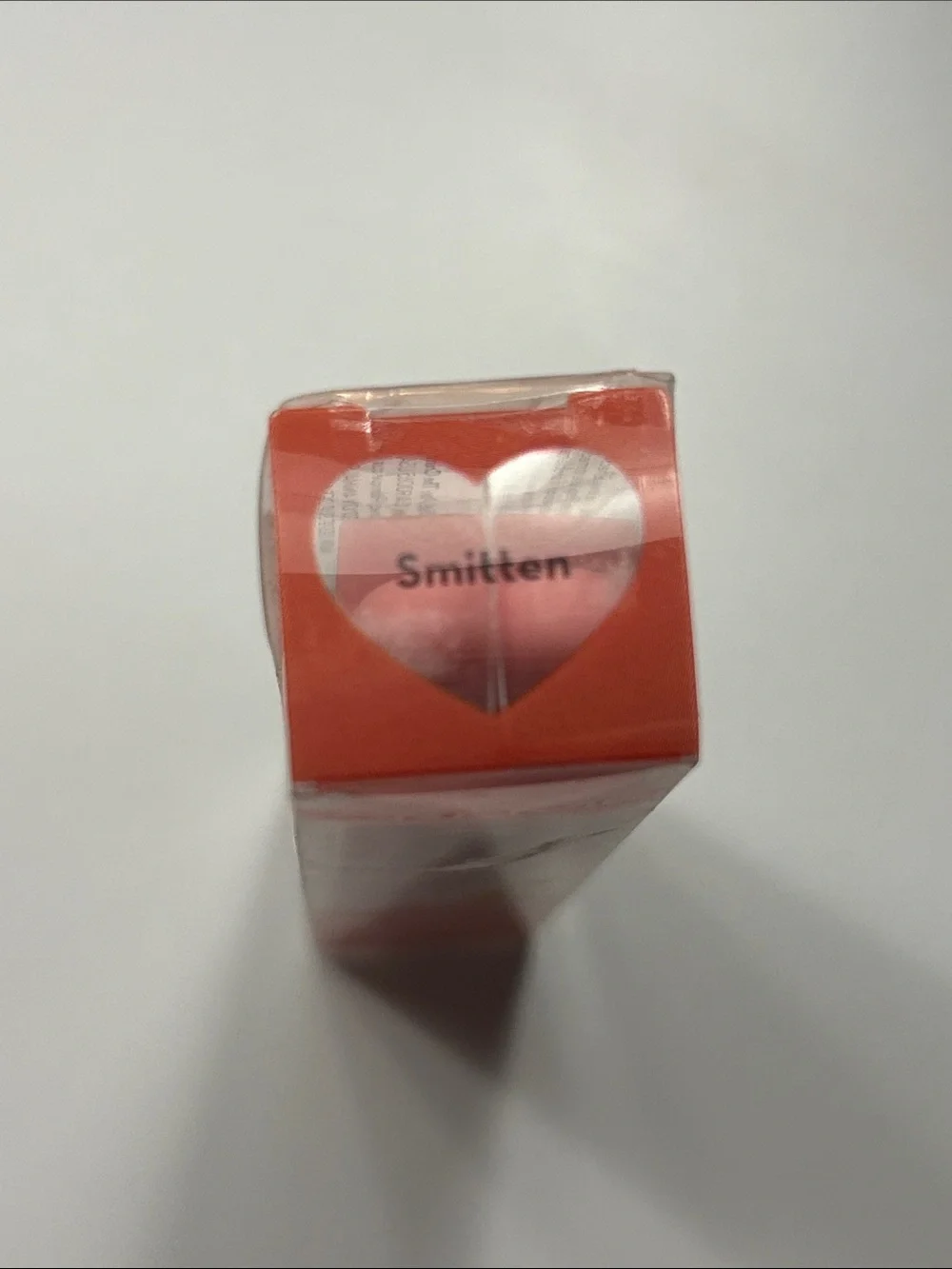 Crème 12 hour lip stain color : SMITTEN